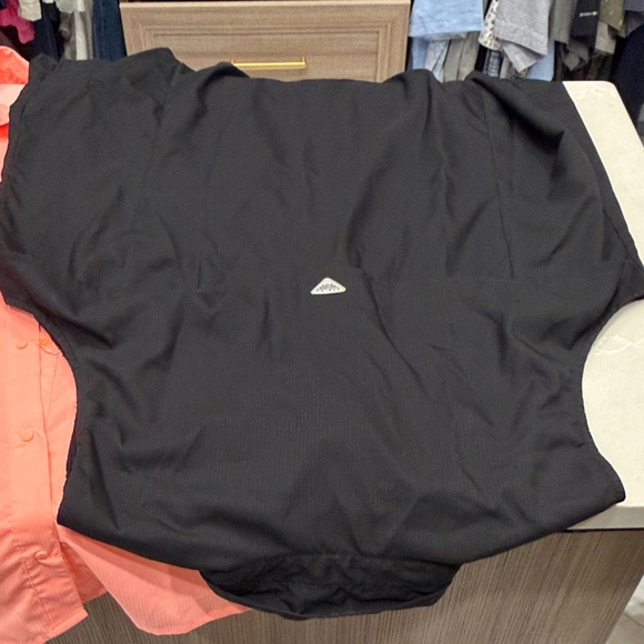 Women’s Columbia Sleeveless Shirts - set of 4 - Picture 8 of 11